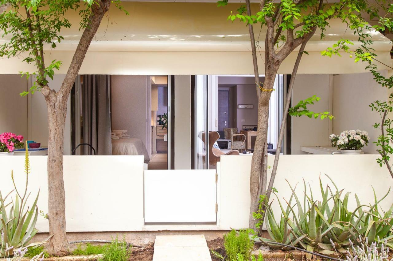 Sweet Suite Flora In Vouliagmeni Атина Екстериор снимка