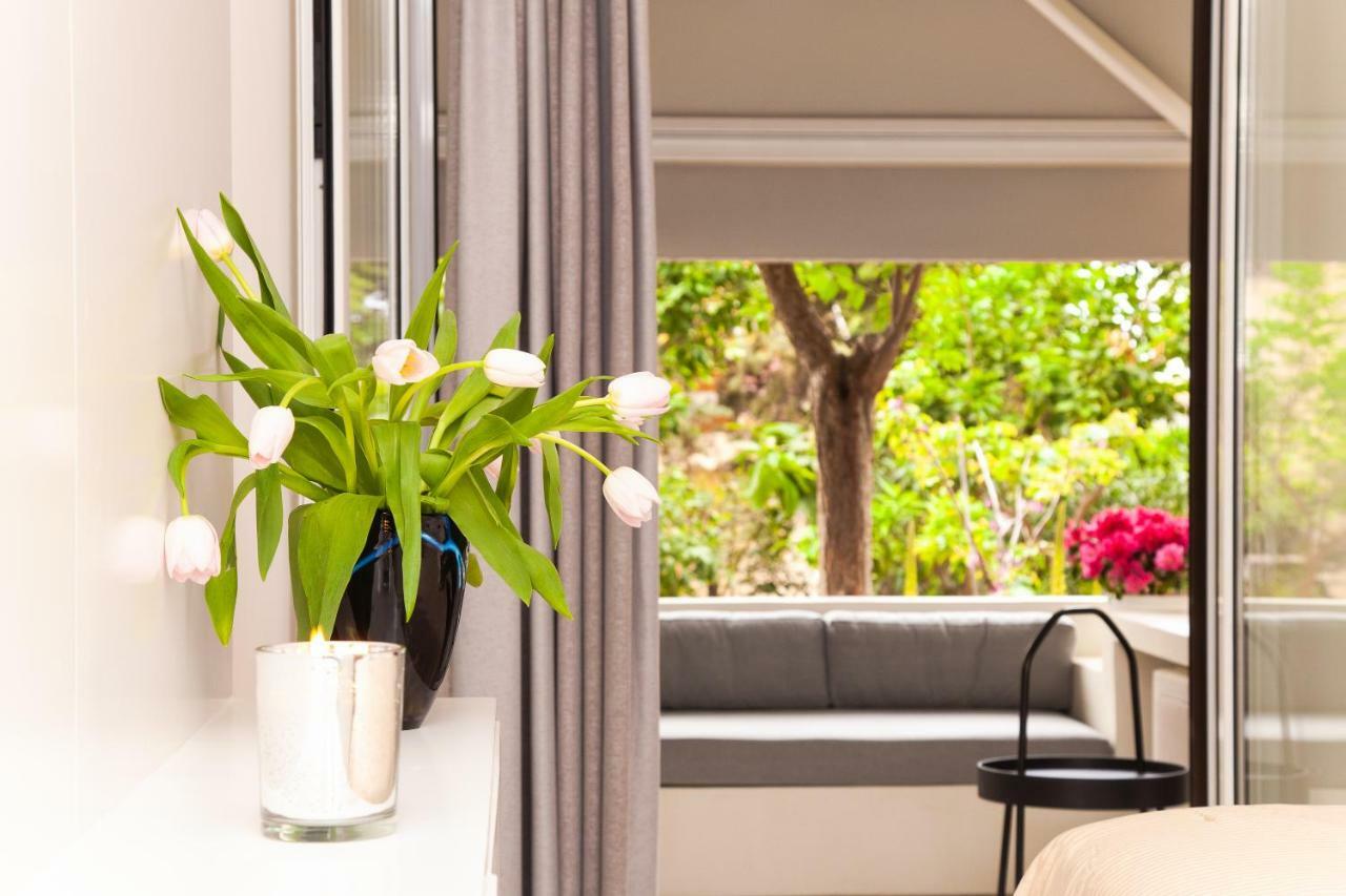 Sweet Suite Flora In Vouliagmeni Атина Екстериор снимка